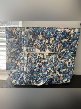 Vera Bradley X Stitch in Leafy Blooms Tote